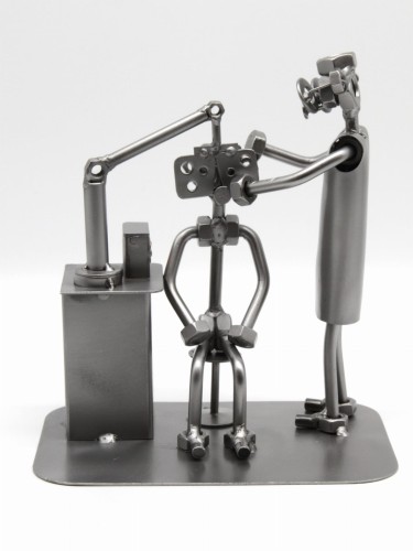 OKULISTA II - FIGURKA Z METALU