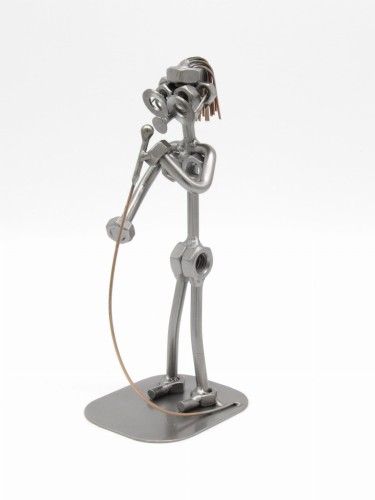 FIGURKA Z METALU - ŚPIEWACZKA - PIOSENKARKA - WOKALISTKA