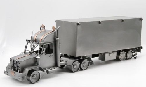 TIR  Z NACZEPĄ - FIGURKA Z METALU