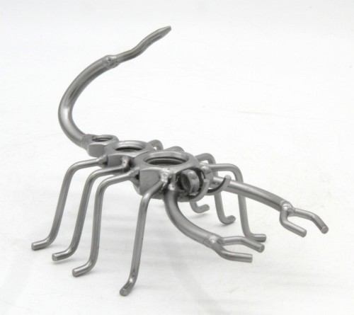 FIGURKA Z METALU - SKORPION