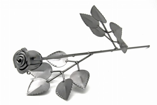 FIGURKA Z METALU - RÓŻA