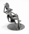 ZAKOCHANI NA ŁAWCE -  FIGURKA Z METALU - zdjęcie 3