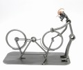 FIGURKA Z METALU - NAPRAWA ROWERU - zdjęcie 3