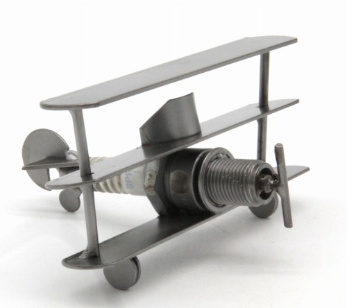 FIGURKA Z METALU - SAMOLOT TRÓJPŁATOWIEC - ŚWIECA