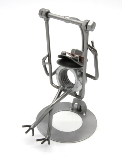 ŻABA NA HUŚTAWCE - FIGURKA Z METALU 