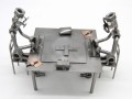 FIGURKA Z METALU - SCRABBLE  - zdjęcie 2