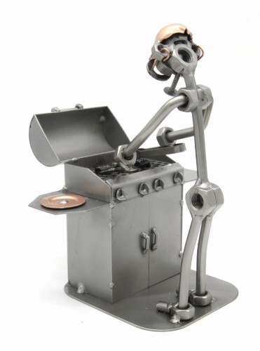 FIGURKA Z METALU  - GRILL DUŻY