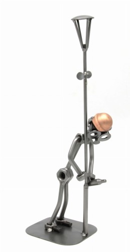 FIGURKA Z METALU - PIJAK Z LATARNIĄ