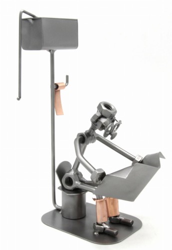 FIGURKA Z METALU - WC GAZETA