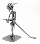 FIGURKA Z METALU - STRAŻAK Z WĘŻEM