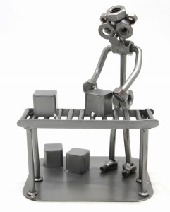 SORTOWNIA PACZEK - MAGAZYNIER - KURIER  - FIGURKA Z METALU    