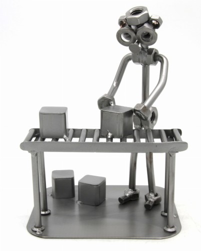 SORTOWNIA PACZEK - MAGAZYNIER - KURIER  - FIGURKA Z METALU    