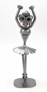 FIGURKA Z METALU - TANCERKA BALETOWA- BALETNICA
