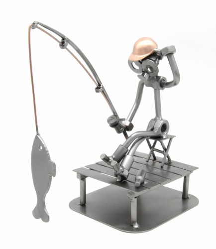 FIGURKA Z METALU - WĘDKARZ 4