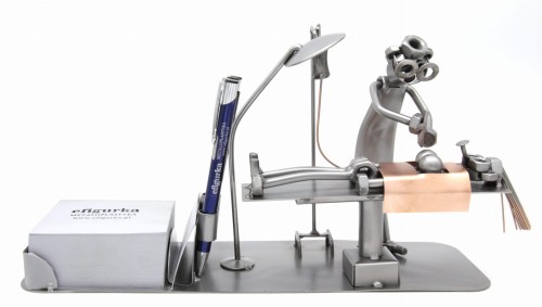 CHIRURG PLASTYCZNY  ORGANIZER - FIGURKA Z METALU