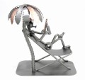 URLOPOWICZ POD PALMĄ - FIGURKA Z METALU - zdjęcie 3