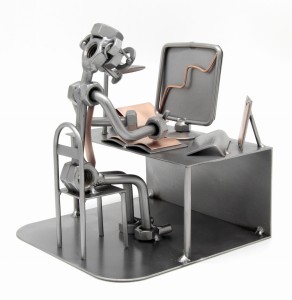 PRACOWNIK BIUROWY - BIURO - FIGURKA Z METALU