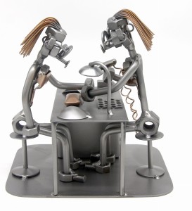 FIGURKA Z METALU - MANICURE 