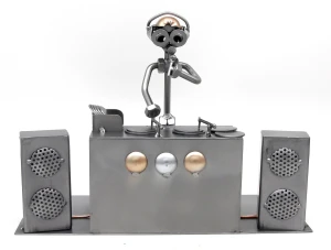 FIGURKA Z METALU - DJ