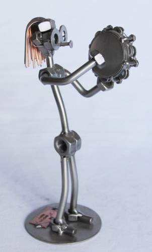 FIGURKA Z METALU - TAMBURYN
